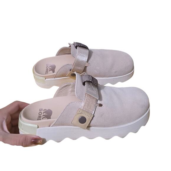 Sorel Viibe Omega Taupe Honey White Suede Clogs Women's Size: 8 - Picture 1 of 5
